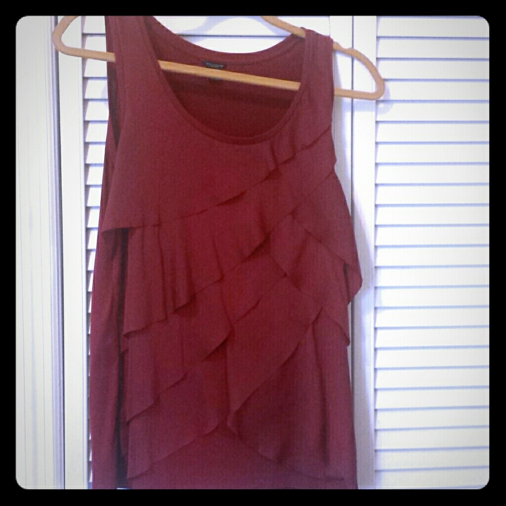 Woman's crimson red sleeveless top